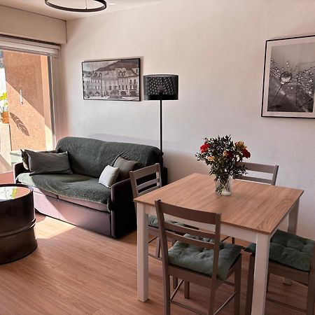 Agreable 2 Pieces Au Coeur De Thones Apartment Exterior foto