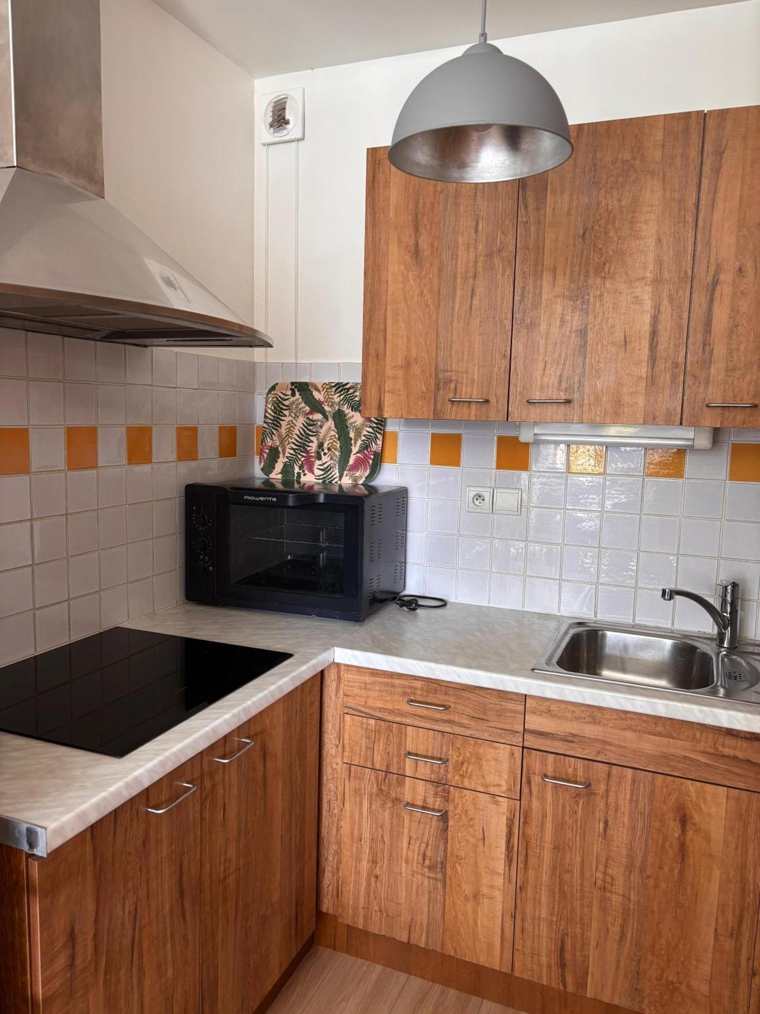 Agreable 2 Pieces Au Coeur De Thones Apartment Exterior foto