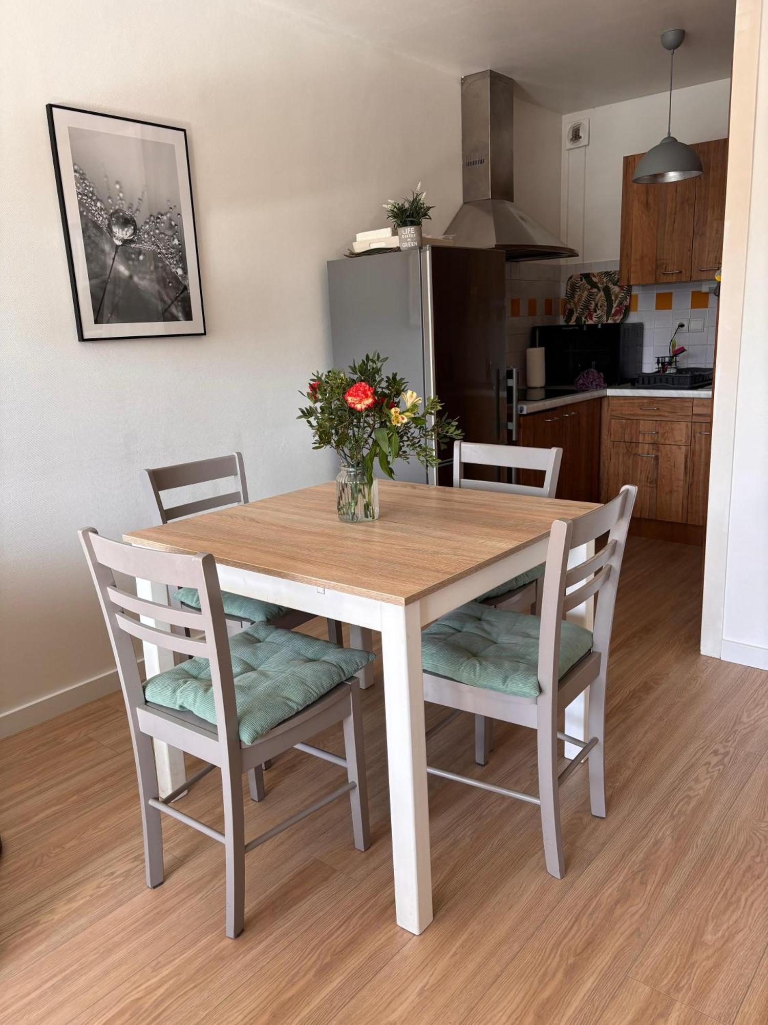 Agreable 2 Pieces Au Coeur De Thones Apartment Exterior foto