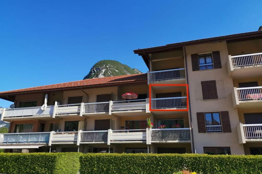 Agreable 2 Pieces Au Coeur De Thones Apartment Exterior foto